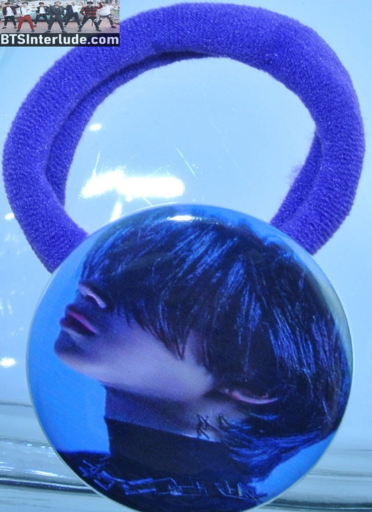 BTS PONYTAIL HOLDER BUTTON PARK JIMIN 박지민 BLACK TURTLENECK BANGS PROFILE SEAMLESS HAIR TIE