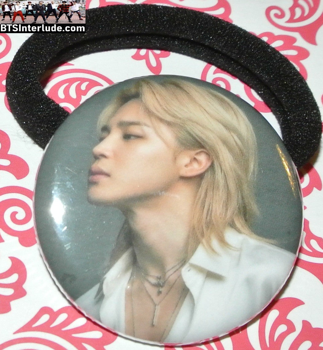 BTS PONYTAIL HOLDER BUTTON PARK JIMIN 박지민 ARIRANG LONG BLOND HAIR WHITE SHIRT PROFILE SEAMLESS HAIR TIE