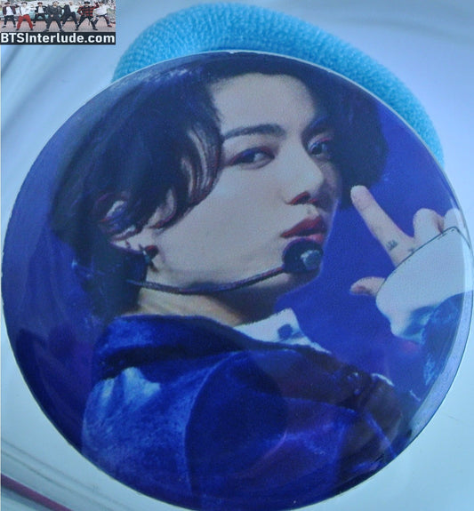 BTS PONYTAIL HOLDER BUTTON JEON JUNGKOOK 전정국 BLUE VELVET BOY WITH LUV ENDING FAIRY PERFORMANCE SEAMLESS HAIR TIE