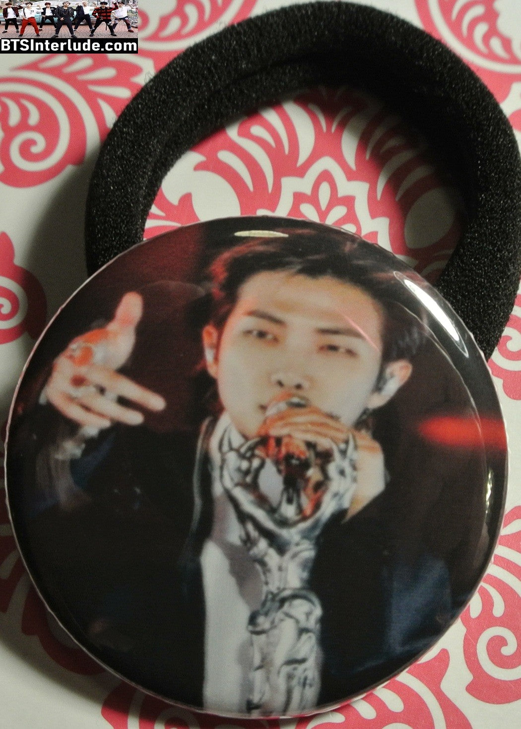 BTS PONYTAIL HOLDER BUTTON RM KIM NAMJOON 김남준 ARIRANG GWANGHWAMUN MIC SEAMLESS HAIR TIE