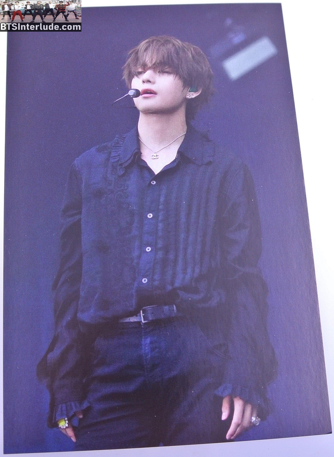 BTS POSTCARD FANSITE V KIM TAEHYUNG 김태형 ALL BLACK SHIRT JEANS