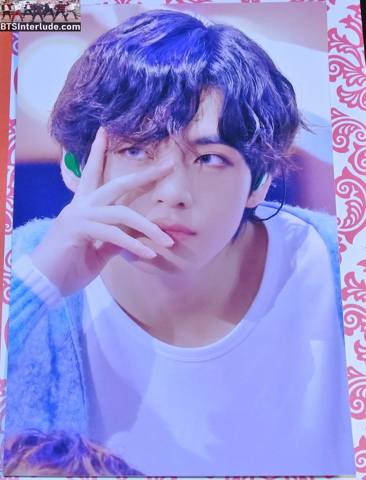BTS POSTCARD FANSITE V KIM TAEHYUNG 김태형 BLUE SWEATER V OVER EYE 4" X 6"