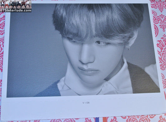 BTS POSTCARD OFFICIAL V KIM TAEHYUNG 김태형 BLACK WHITE WINGS TOUR FINAL #6 LOOKING DOWN