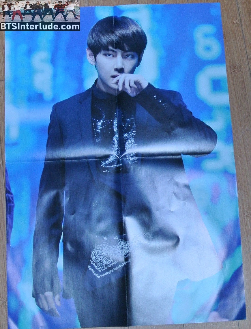 BTS POSTER FOLDED FANSITE V KIM TAEHYUNG 김태형 RUNWAY BLACK SUIT HAND ON MOUTH VTAC FANSITE COVERBOY