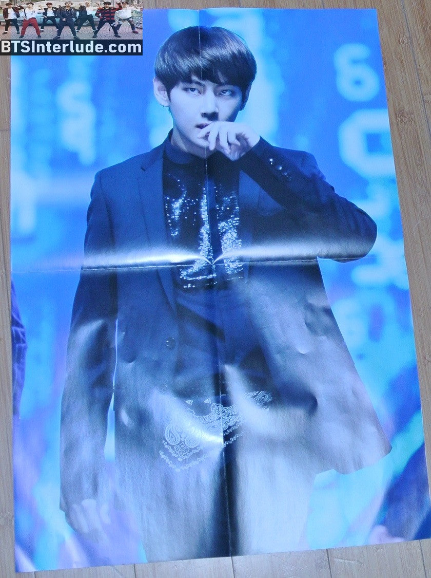 BTS POSTER FOLDED FANSITE V KIM TAEHYUNG 김태형 RUNWAY BLACK SUIT HAND ON MOUTH VTAC FANSITE COVERBOY