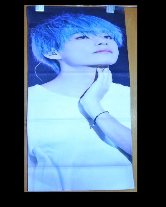 BTS SLOGAN FABRIC V KIM TAEHYUNG 김태형 BLUE HAIR HAND ON NECK TO MY DARLING V FANSITE BANNER 2 SIDED LIMITED EDITION