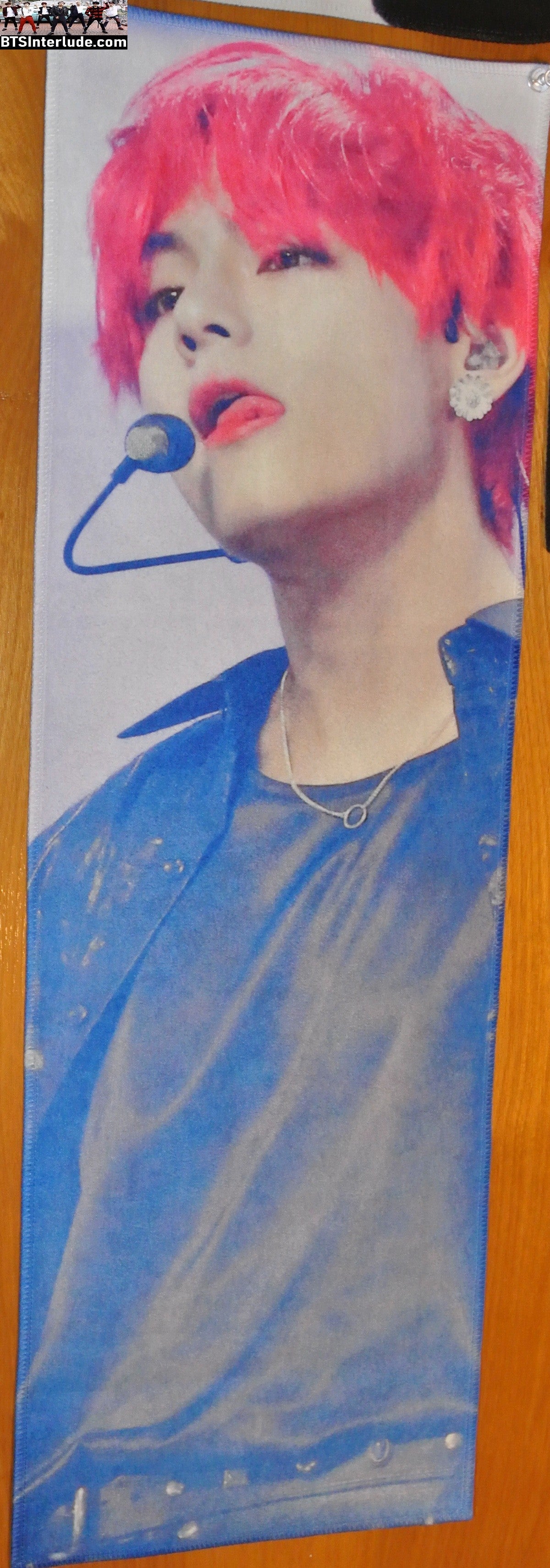 BTS SLOGAN FABRIC V KIM TAEHYUNG 김태형 RED HAIR TONGUE REAL V FANSITE BANNER 2 SIDED LIMITED EDITION