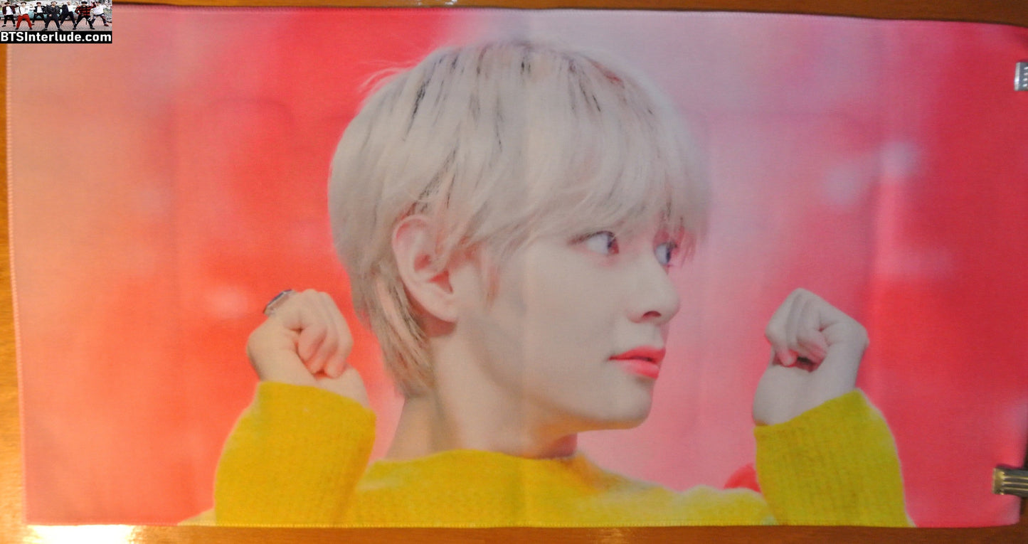BTS SLOGAN FABRIC XL V KIM TAEHYUNG 김태형 YELLOW SWEATER PAWS BLOND HAIR CRESCENDO FANSITE DOUBLE WIDE SLOGAN BANNER LIMITED EDITION