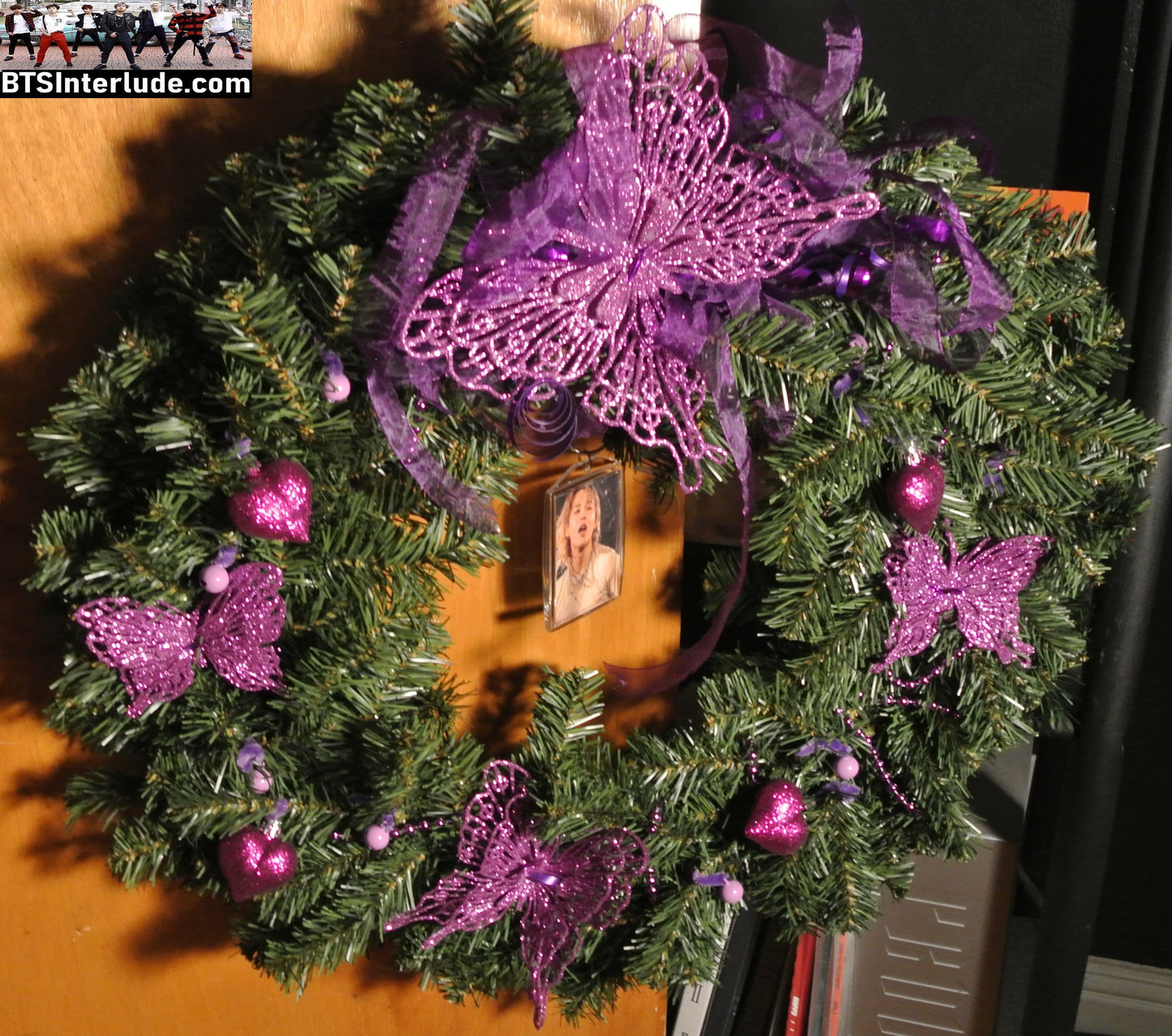 BTS CHRISTMAS OR ALL YEAR ROUND WREATH 20" PARK JIMIN 박지민 ARIRANG TAN SHIRT BLOND PRINCE LIMITED EDITION