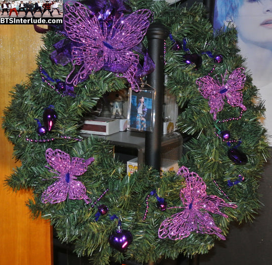 BTS CHRISTMAS OR ALL YEAR ROUND WREATH 20" JEON JUNGKOOK 전정국 ARIRANG POINTING ARM UP LIMITED EDITION