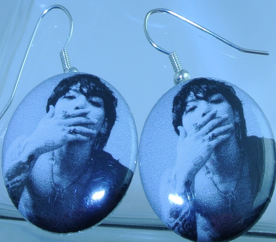 BTS EARRINGS BUTTON JEON JUNGKOOK 전정국 2 IN 1 CALVIN KLEIN SHIRTLESS JACKET HALF OFF BLACK WHITE PIERCED OR CLIP DANGLE DROP