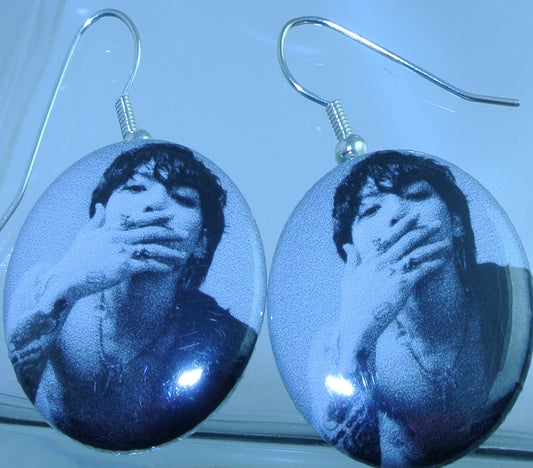 BTS EARRINGS BUTTON JEON JUNGKOOK 전정국 2 IN 1 CALVIN KLEIN SHIRTLESS JACKET HALF OFF BLACK WHITE PIERCED OR CLIP DANGLE DROP