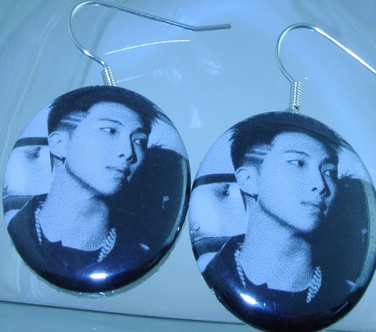 BTS EARRINGS BUTTON RM KIM NAMJOON 김남준 2 IN 1 PROOF VAULT BLACK WHITE PIERCED OR CLIPS DANGLE DROP