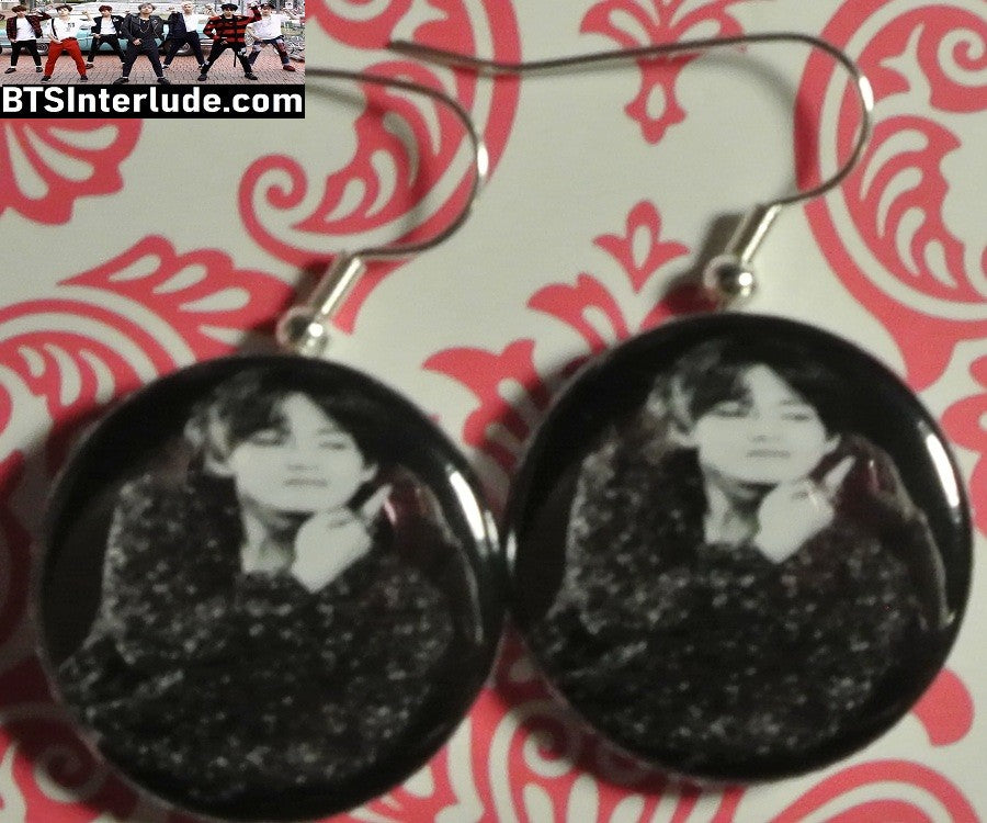BTS EARRINGS BUTTON V KIM TAEHYUNG 김태형 2 IN 1 5TH MUSTER DIMPLE PIERCED OR CLIPS DANGLE DROP