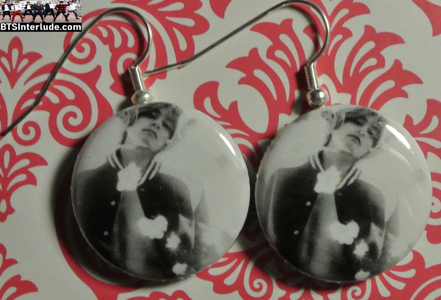 BTS EARRINGS BUTTON V KIM TAEHYUNG 김태형 2 IN 1 BAZAAR LETTERMANS JACKET BLACK WHITE PIERCED OR CLIPS DANGLE DROP