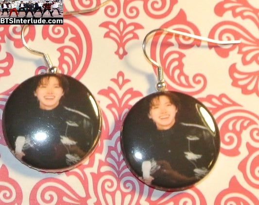BTS EARRINGS BUTTON J-HOPE JUNG HOSEOK 정호석 2 IN 1 ARIRANG BLACK SMILE PIERCED OR CLIPS HOBI JHOPE DANGLE DROP