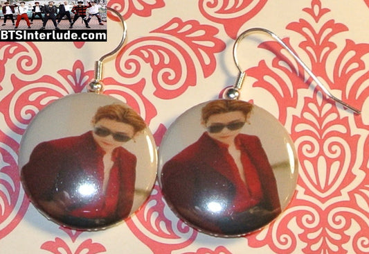 BTS EARRINGS BUTTON V KIM TAEHYUNG 김태형 2 IN 1 2026 PARIS FASHION WEEK PIERCED OR CLIPS DANGLE DROP