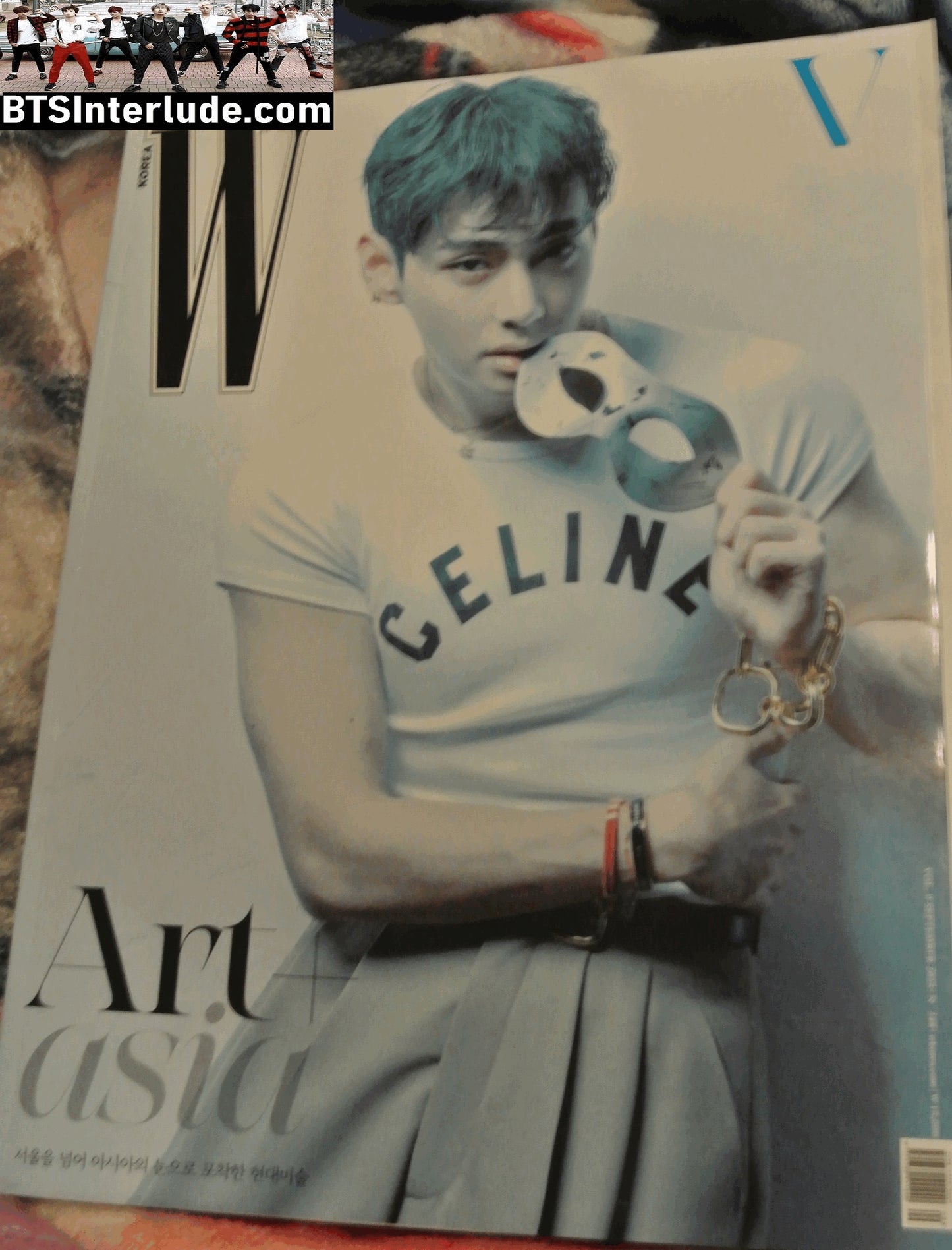 BTS MAGAZINE OFFICIAL V KIM TAEHYUNG 김태형 W KOREA VOL 9 SILVER MASK CELINE SHIRT SEPTEMBER 2025 OFFICIAL MERCHANDISE